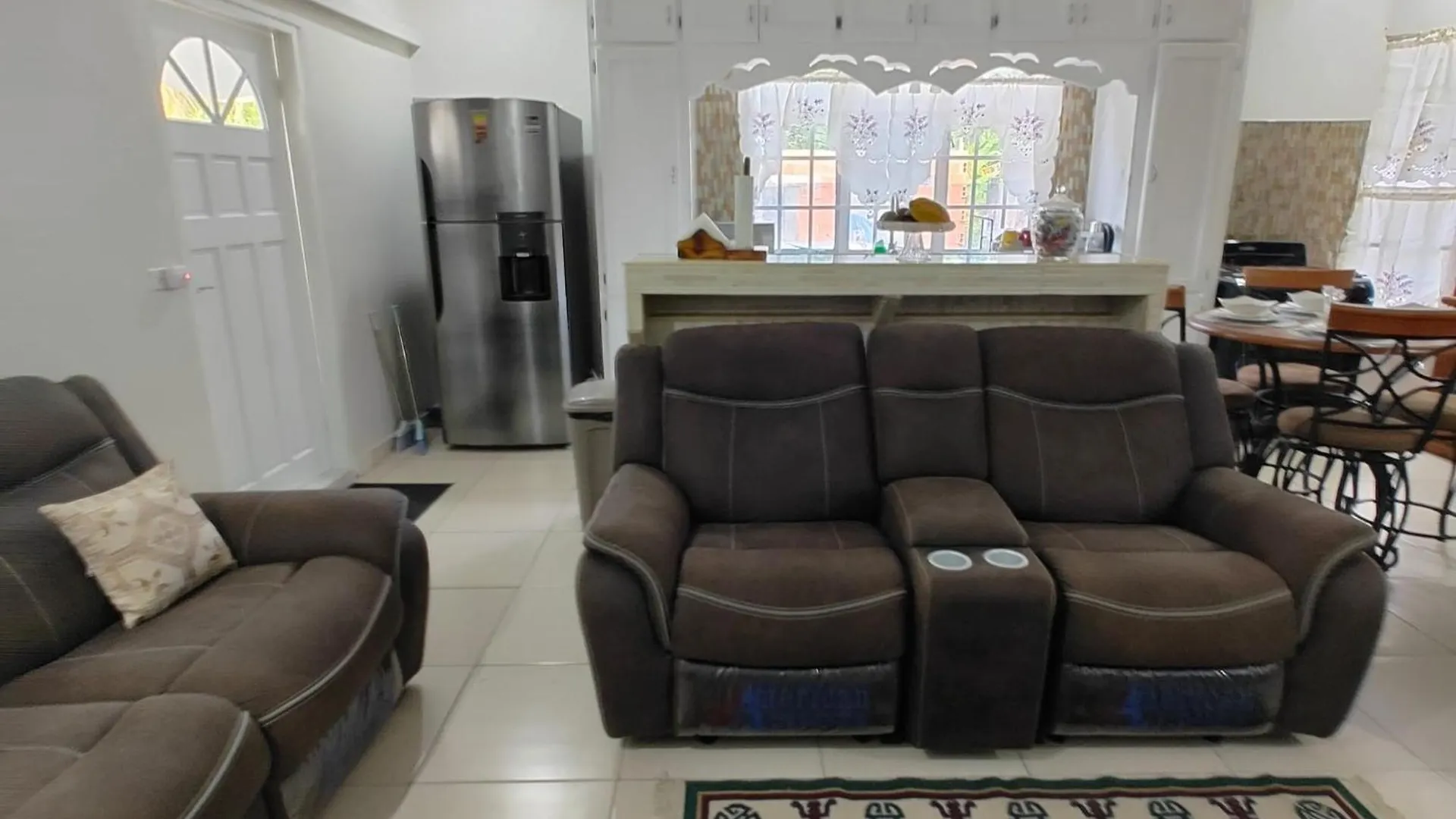Furnished 2-Bedroom Flat for Rent Diego Martin Διαμέρισμα